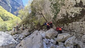 omada_Vikos_2